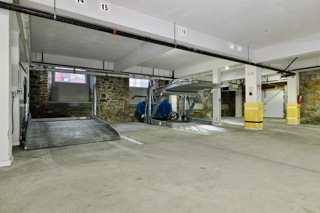 225 Dorchester St # 10