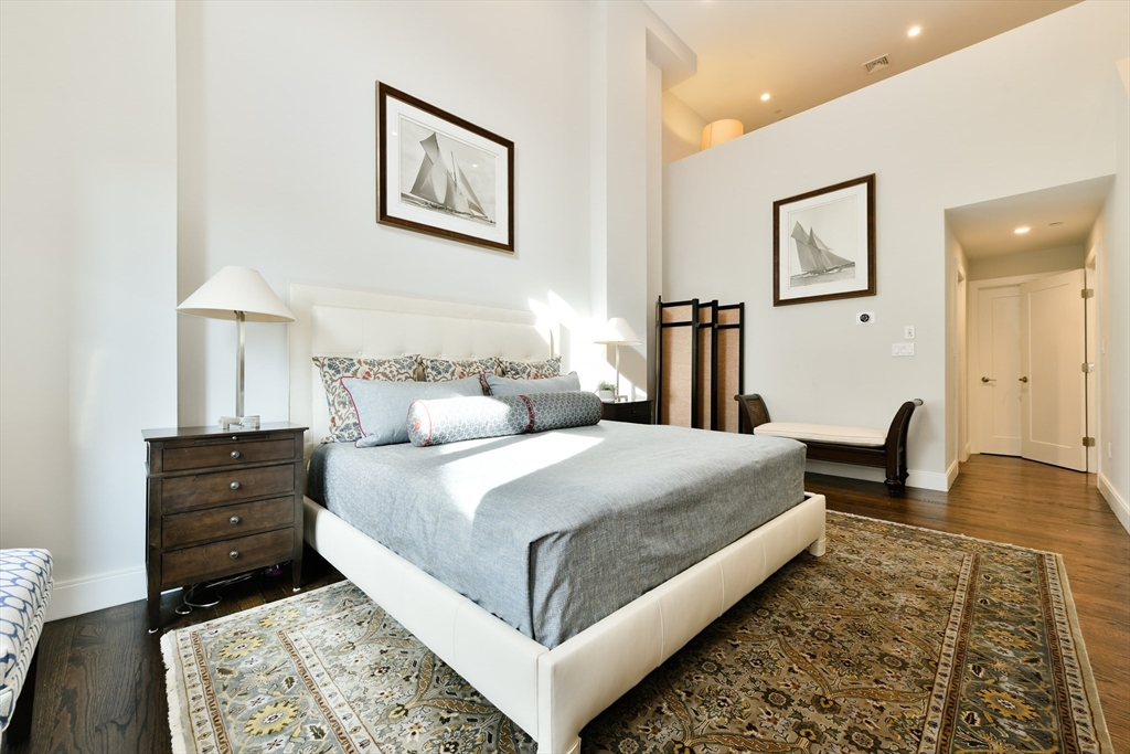 225 Dorchester St # 10