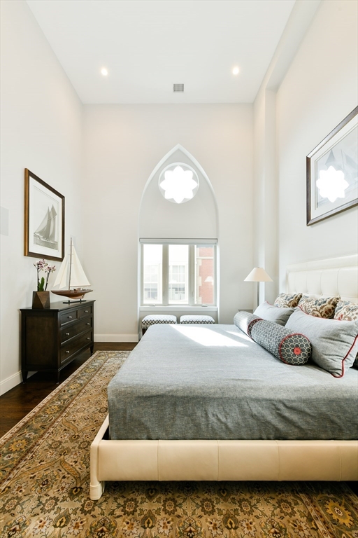 225 Dorchester St # 10