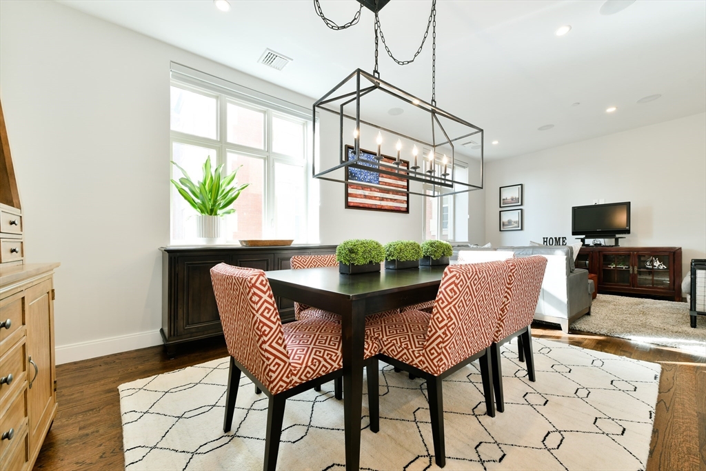 225 Dorchester St # 10