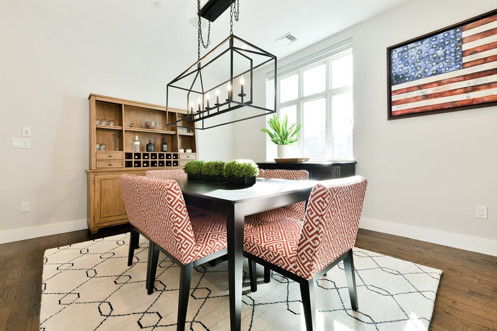 225 Dorchester St # 10