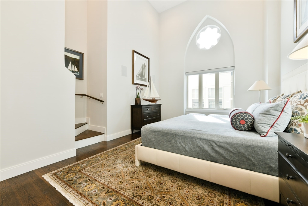 225 Dorchester St # 10