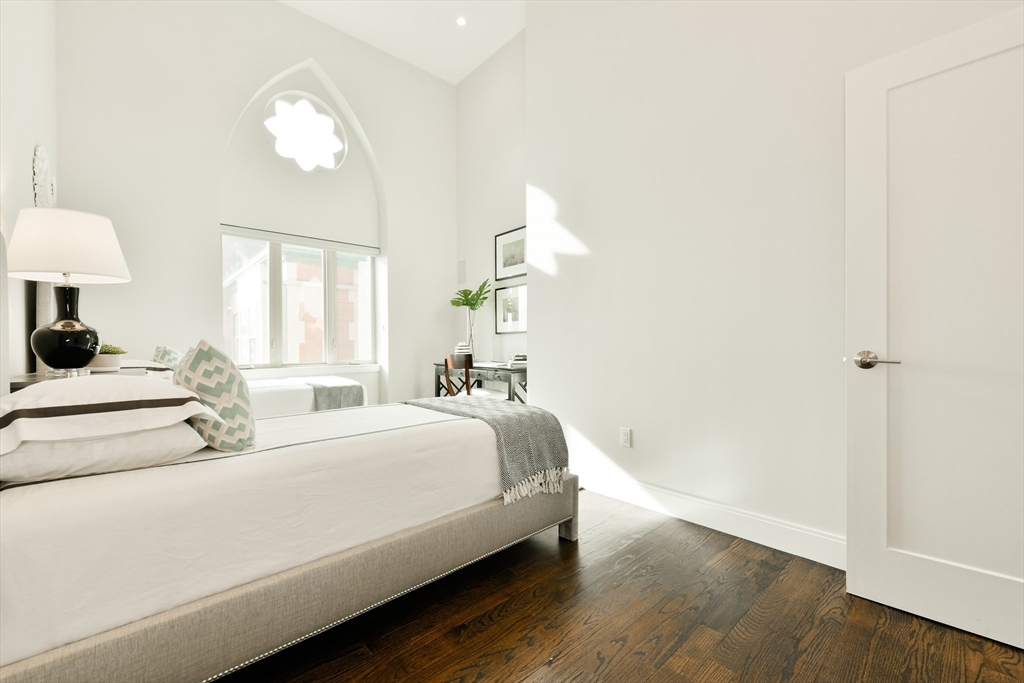 225 Dorchester St # 10