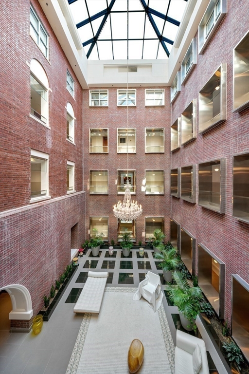 7 Warren Ave # 18 Unit: PH-18