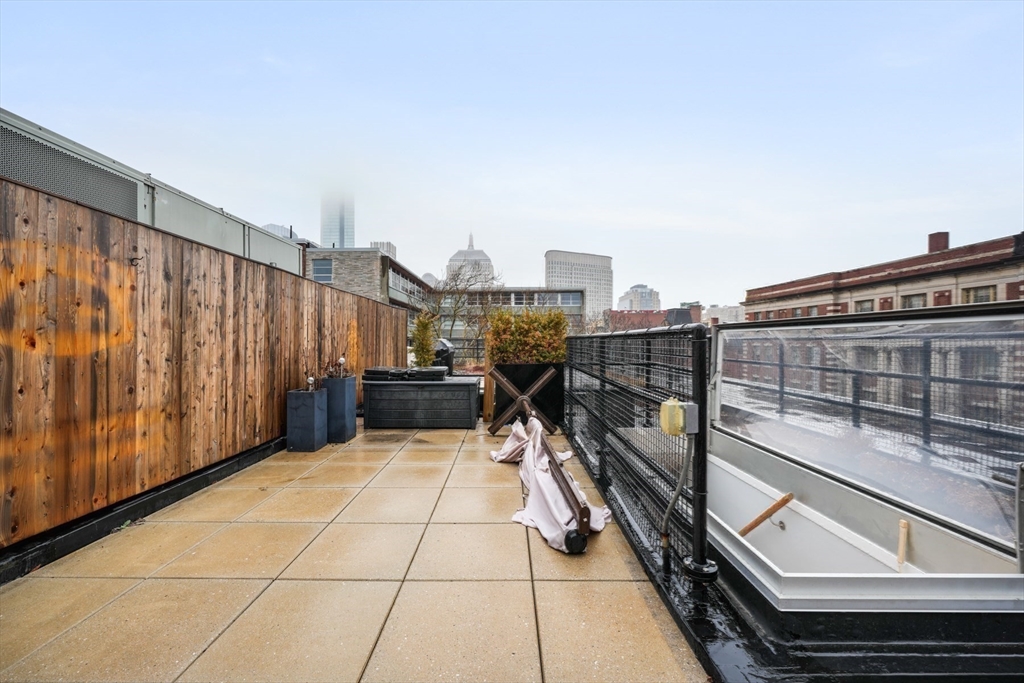 7 Warren Ave # 18 Unit: PH-18