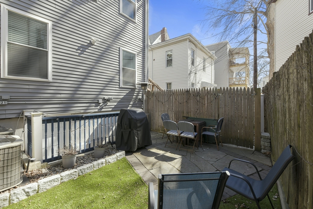 402 Medford St # 1