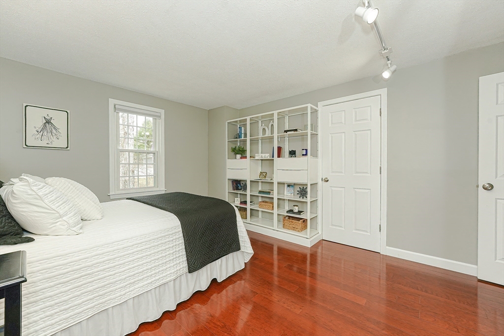 28 Barnstable Road
