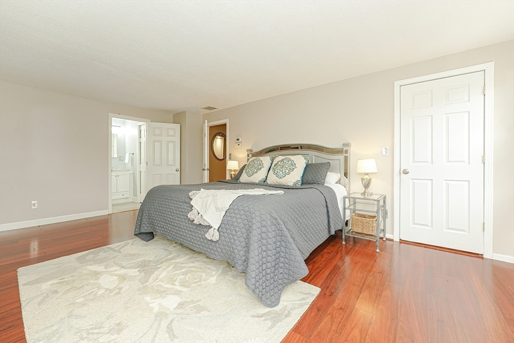 28 Barnstable Road
