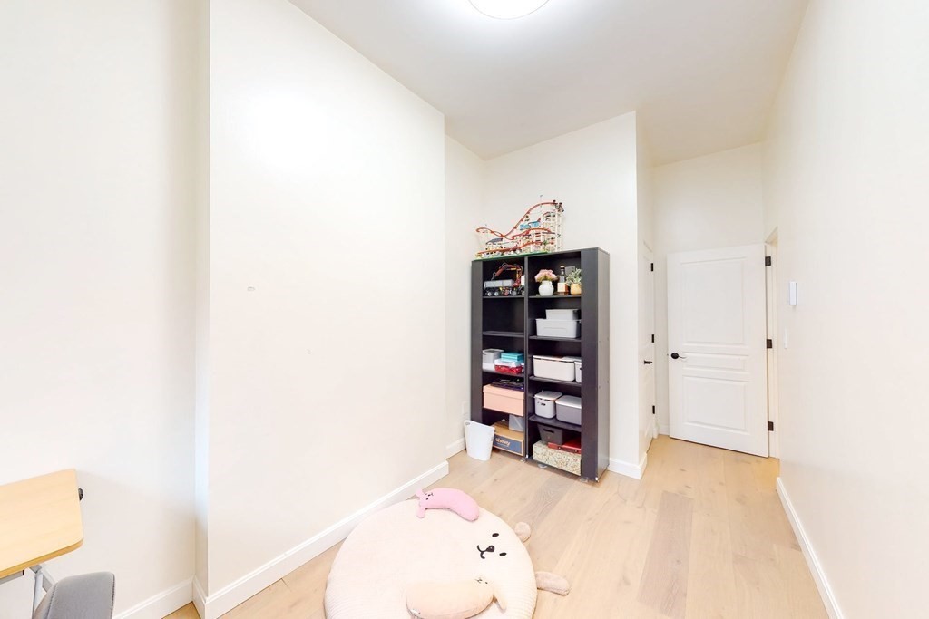 247 W Newton St # 247