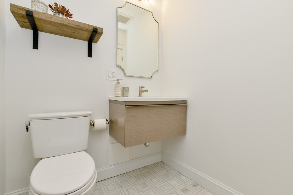 306 Commonwealth Ave # 5