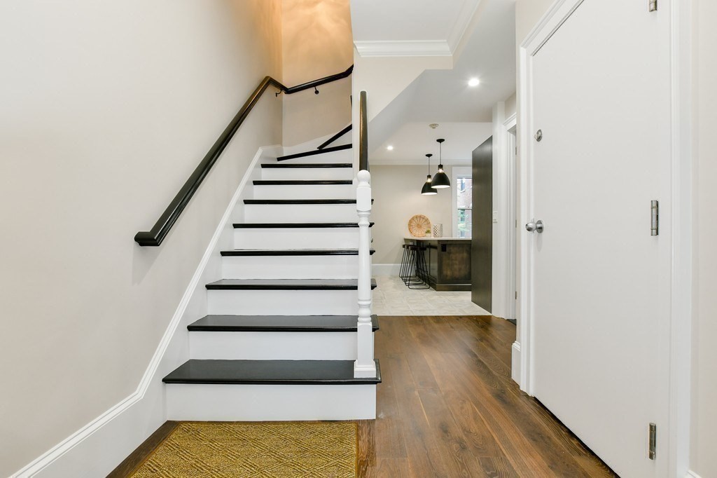 306 Commonwealth Ave # 5