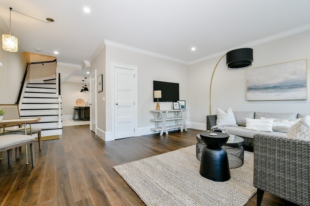 306 Commonwealth Ave # 5