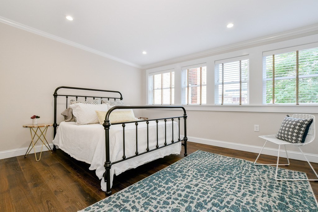 306 Commonwealth Ave # 5