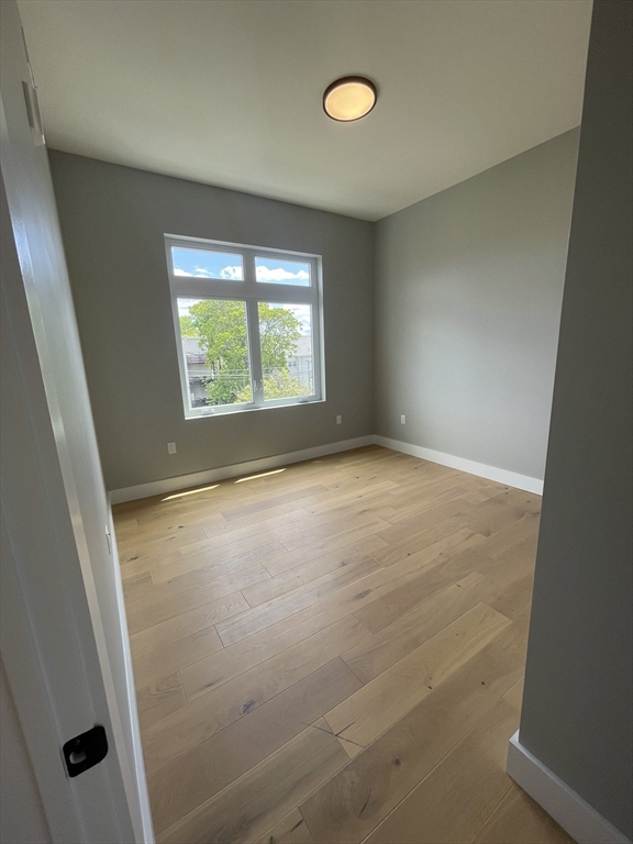 60 Cross Street East # 308