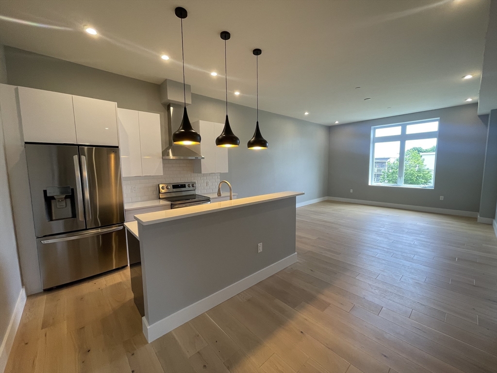 60 Cross Street East # 308