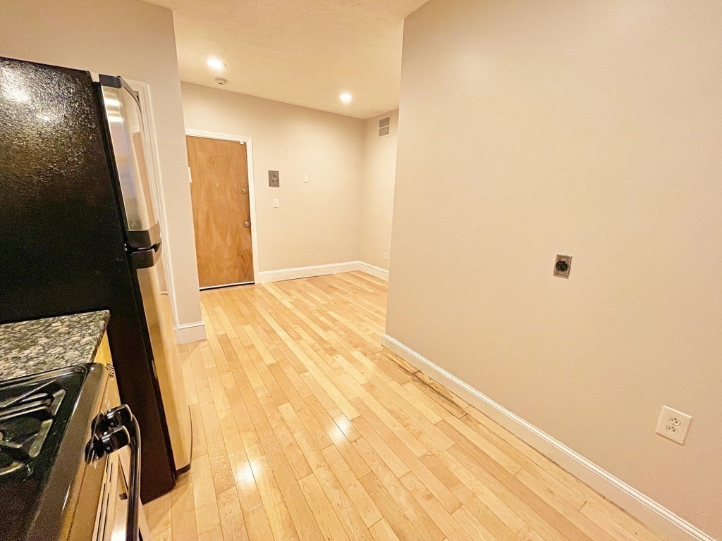 182 Cottage St # 101