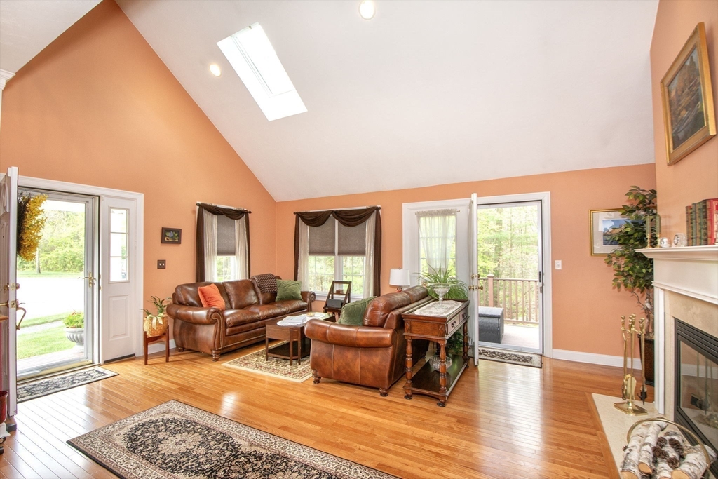 53 Hemlock Cir # 53