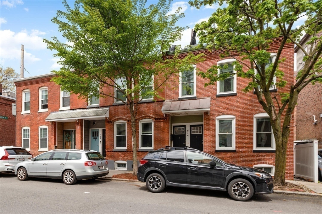714 E 5th St # 1