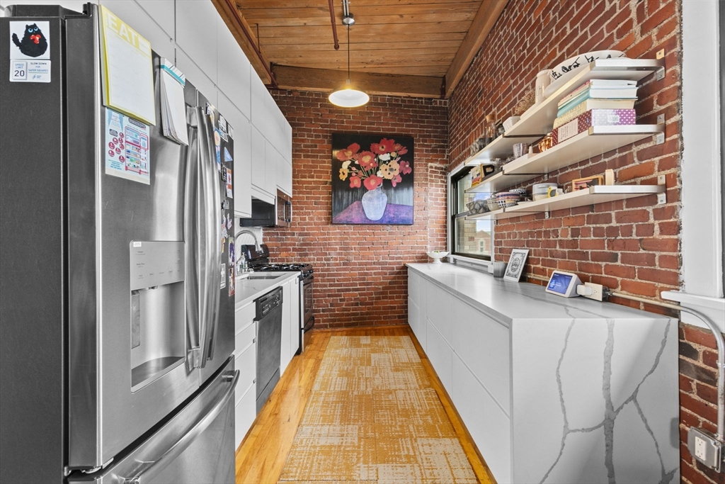 244 Brighton Ave # 402