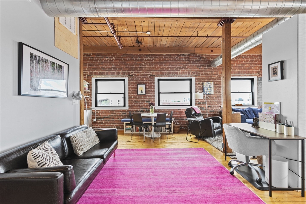 244 Brighton Ave # 402