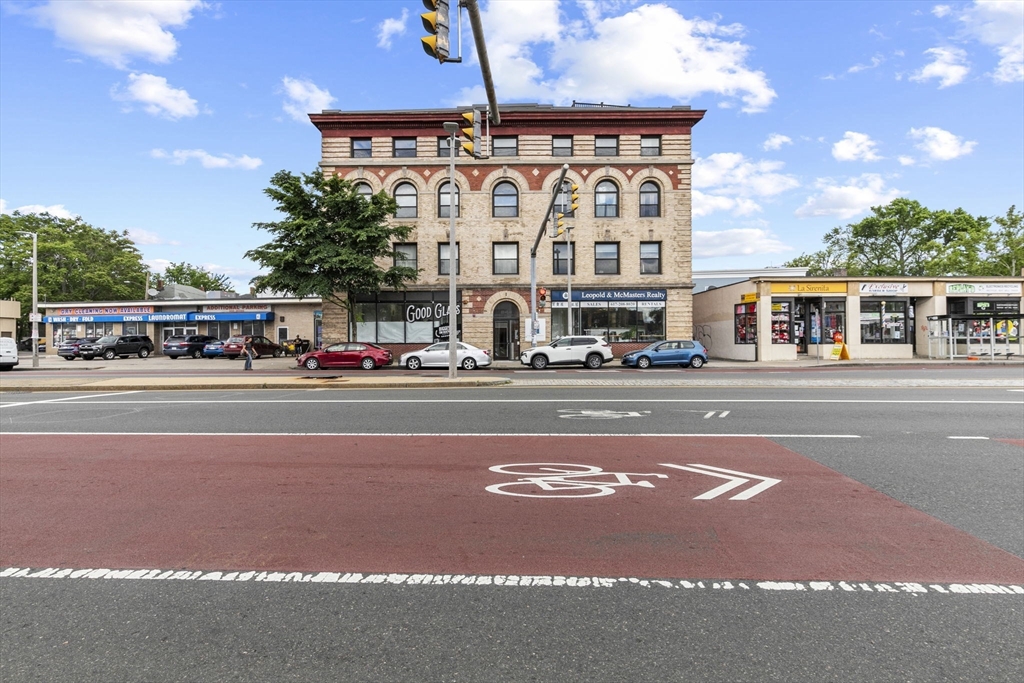 244 Brighton Ave # 402