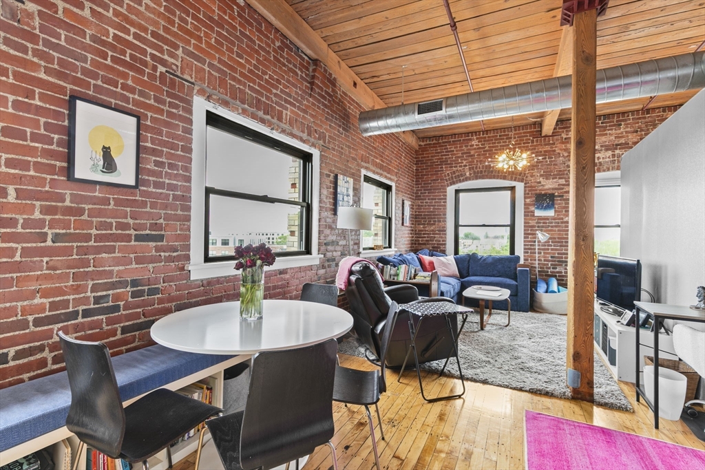 244 Brighton Ave # 402