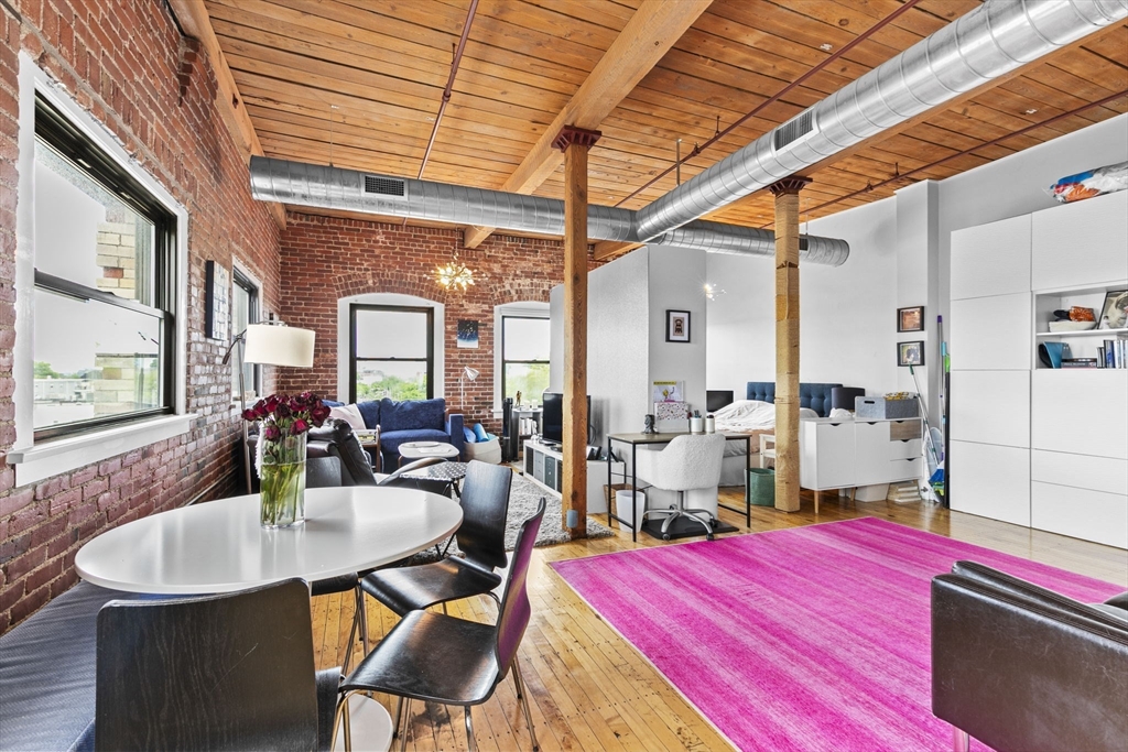 244 Brighton Ave # 402