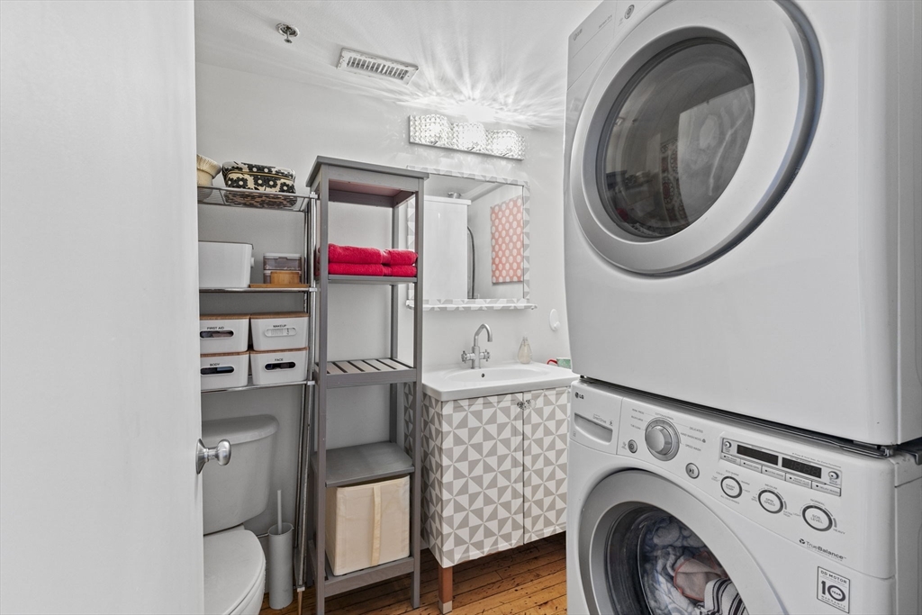 244 Brighton Ave # 402