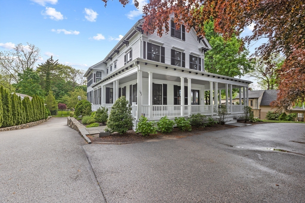 193 S Main St