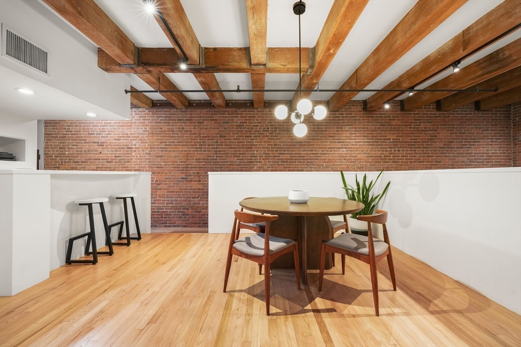 33 Sleeper St # 208