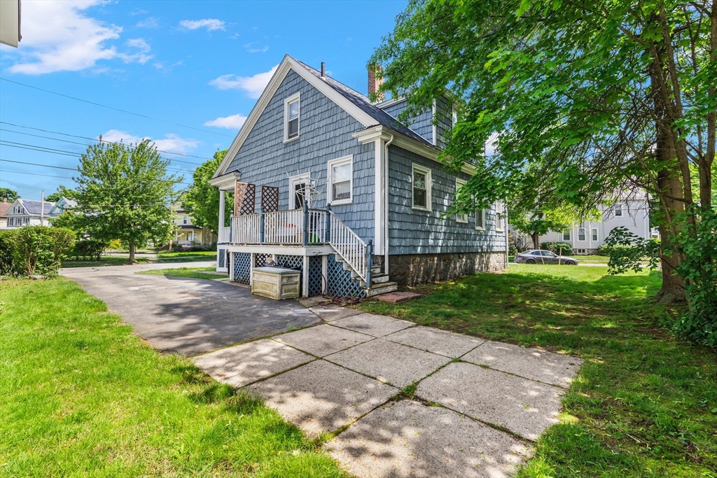 77 Houston Ave