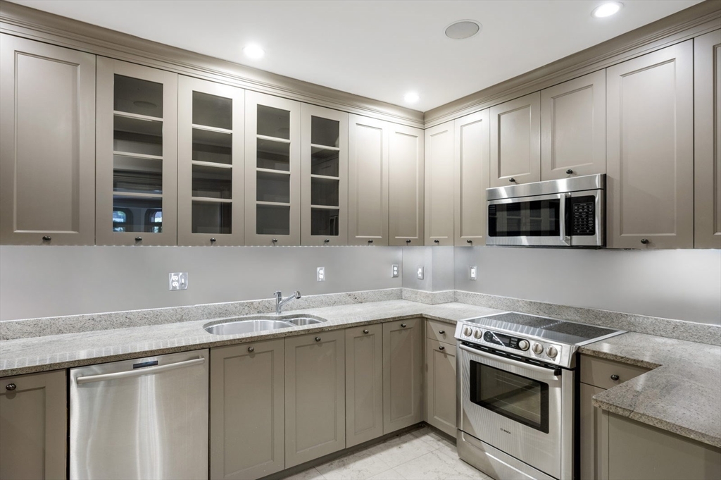 171 Marlborough St # 1