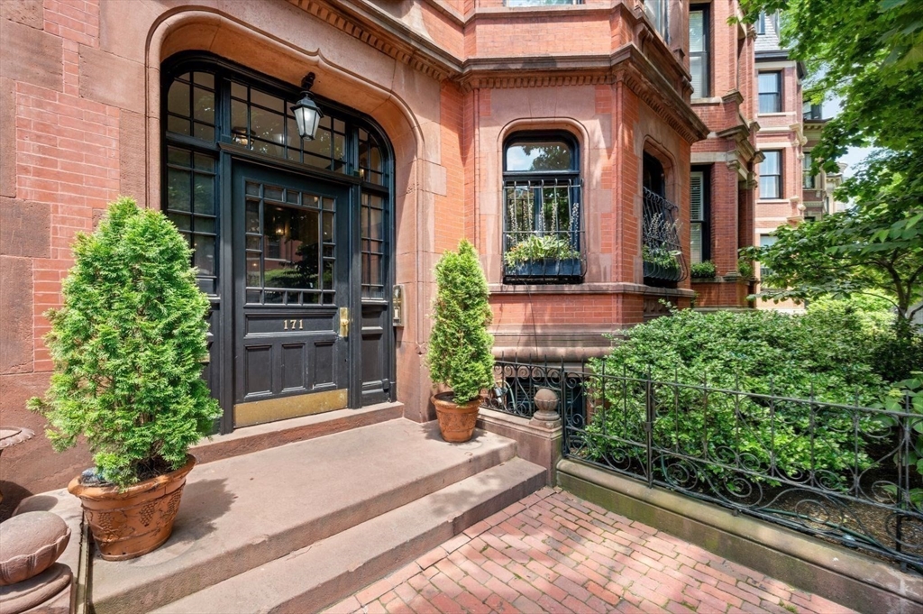 171 Marlborough St # 1