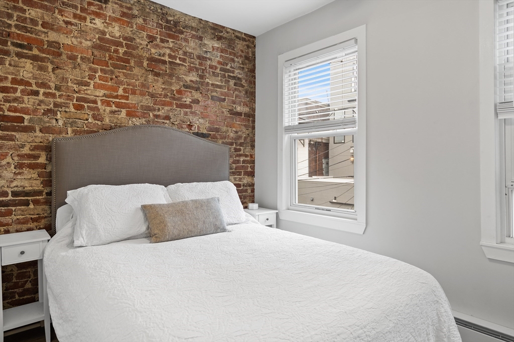 41 Swallow St # 2