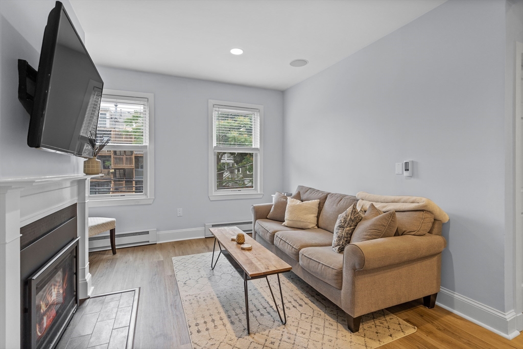 41 Swallow St # 2