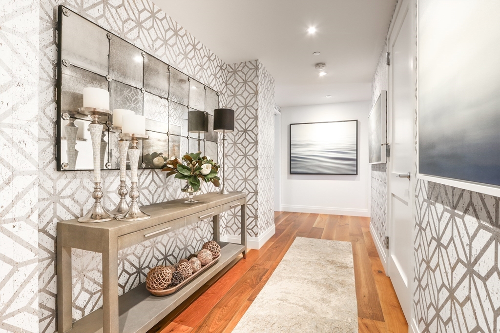 300 Pier 4 Blvd # 3I