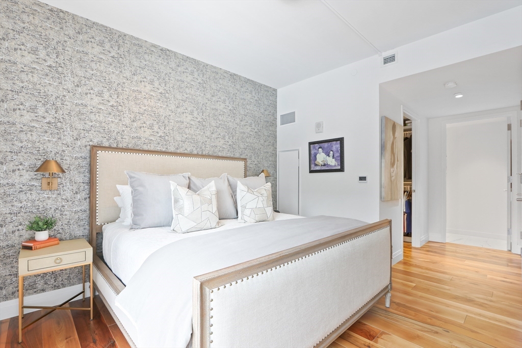 300 Pier 4 Blvd # 3I