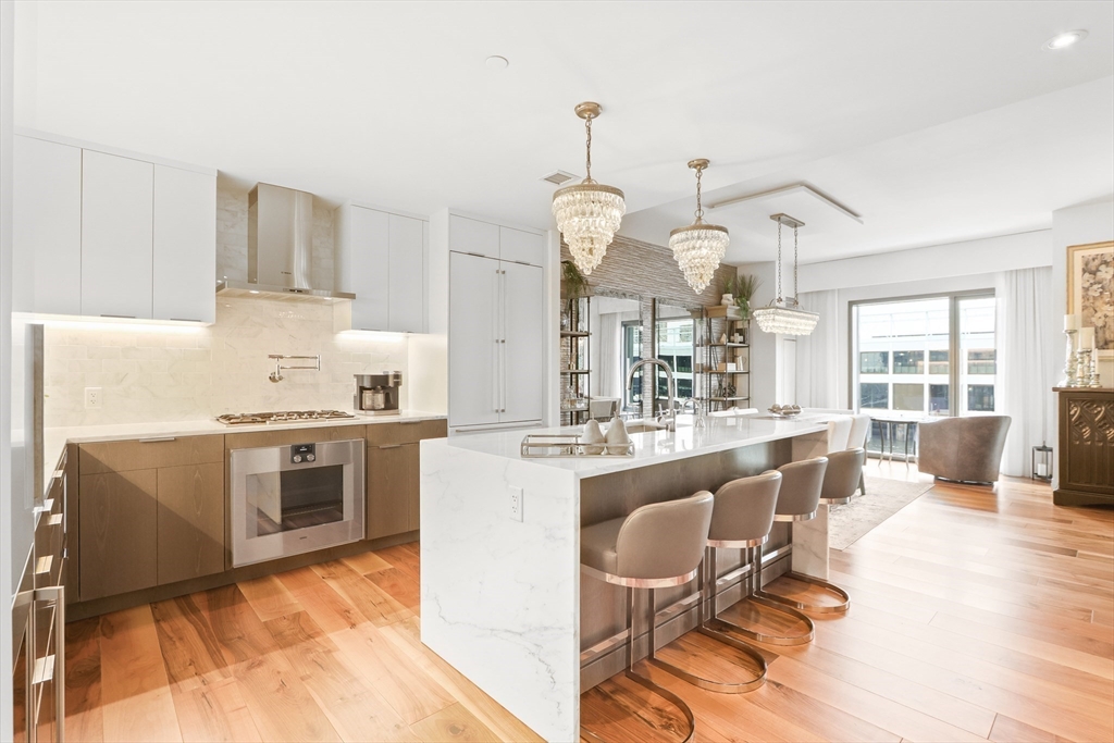 300 Pier 4 Blvd # 3I