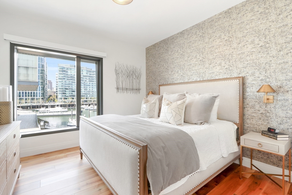 300 Pier 4 Blvd # 3I