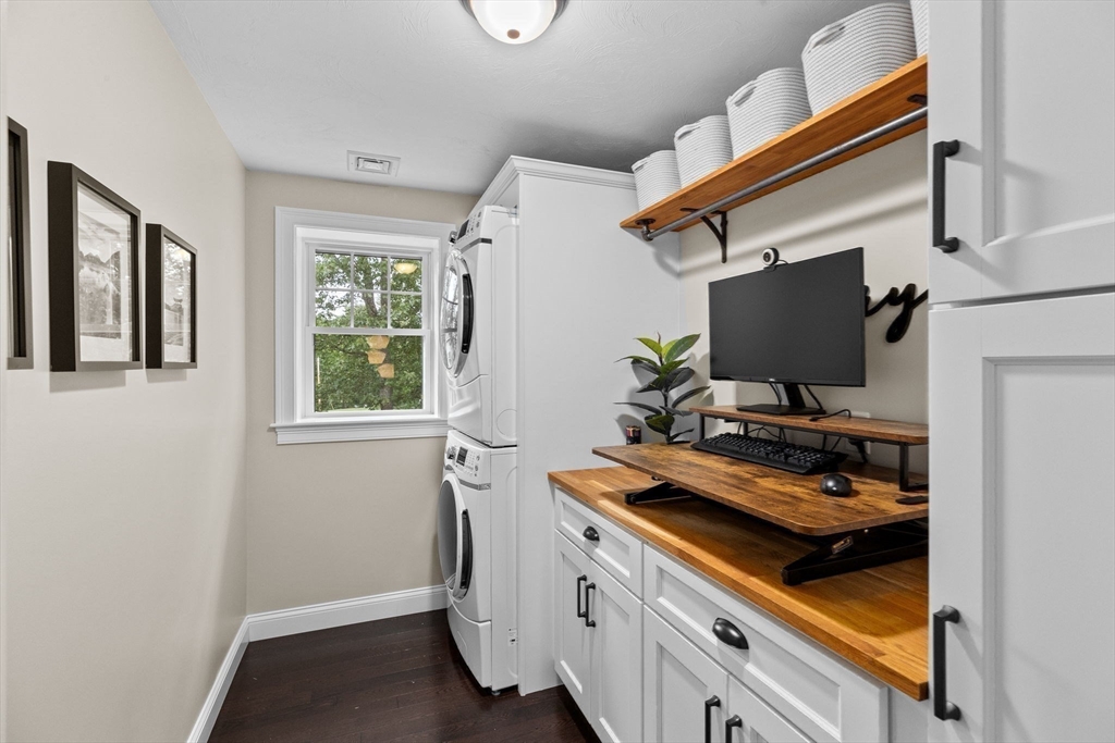 6 Creelman Dr