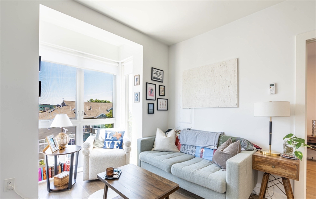 144 Old Colony Ave # 402