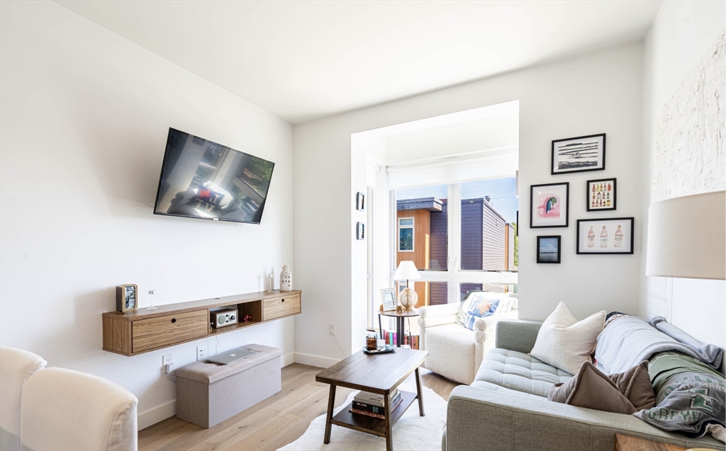 144 Old Colony Ave # 402