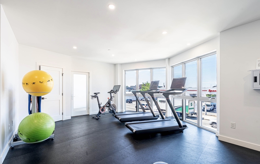 144 Old Colony Ave # 402