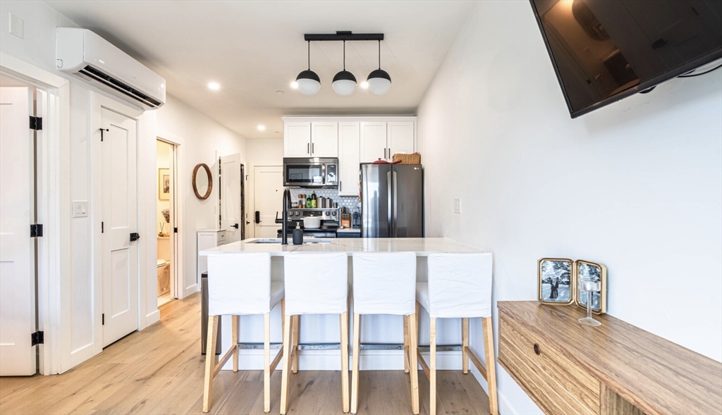 144 Old Colony Ave # 402