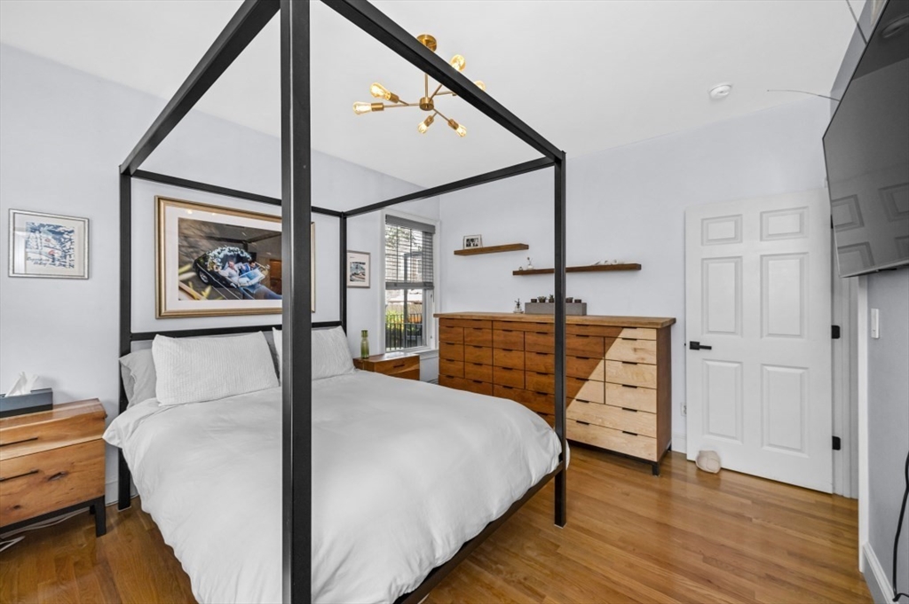 168 West 9th St # 1