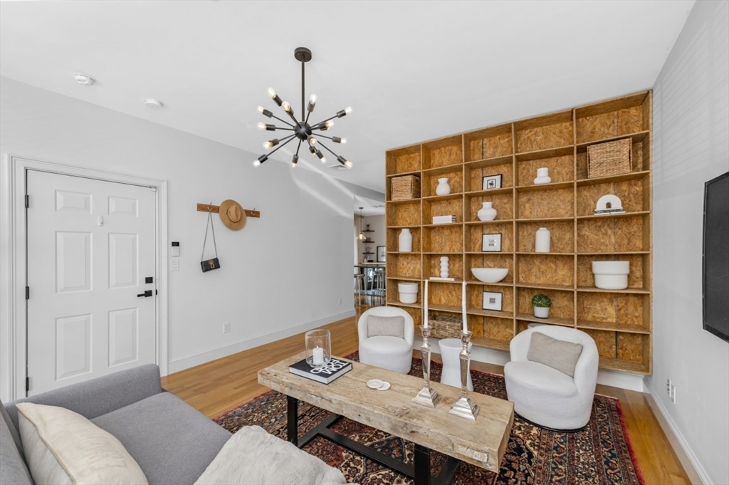 168 West 9th St # 1