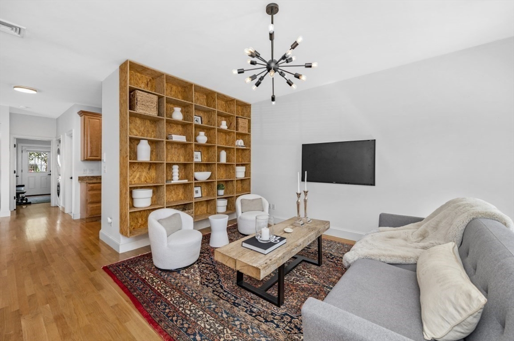 168 West 9th St # 1