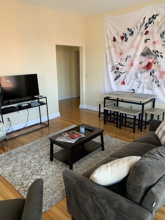 411 Marlborough St # 10
