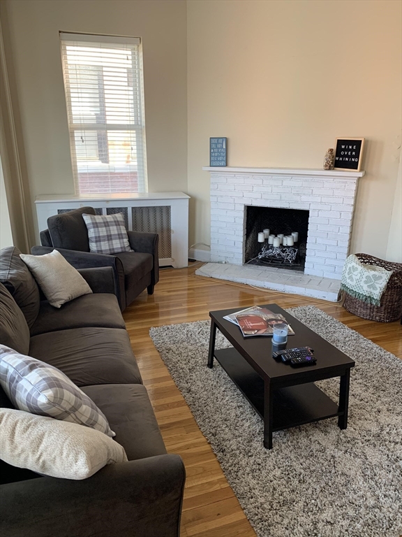 411 Marlborough St # 10