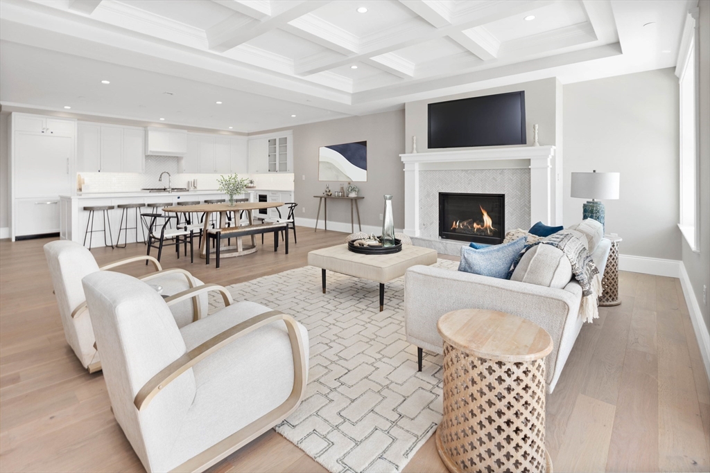 124 Elm Street # 203